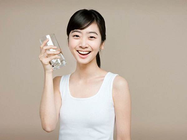 最好的飲料：白開水